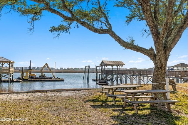 2255 W Tanglewood Drive SW, Supply, NC 28462