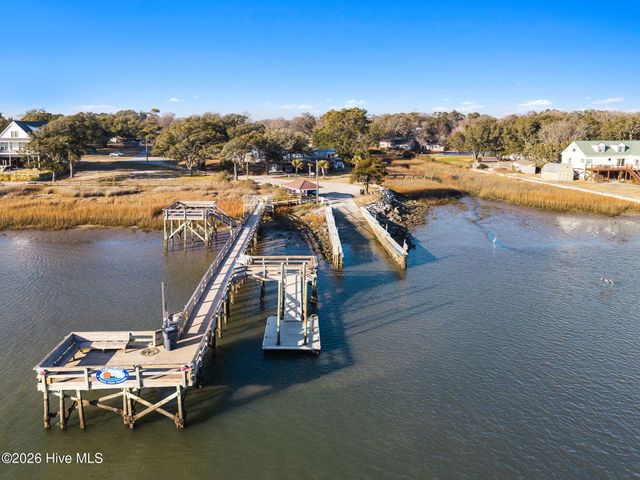 2255 W Tanglewood Drive SW, Supply, NC 28462