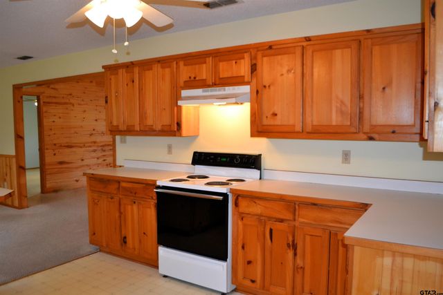 213 County Road 1997, Yantis, TX 75497