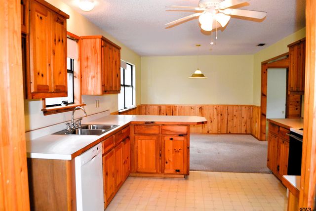 213 County Road 1997, Yantis, TX 75497