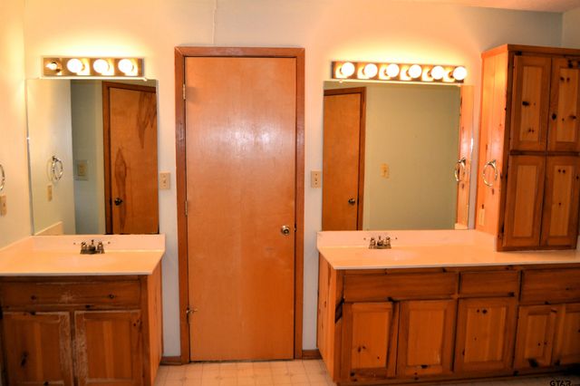 213 County Road 1997, Yantis, TX 75497