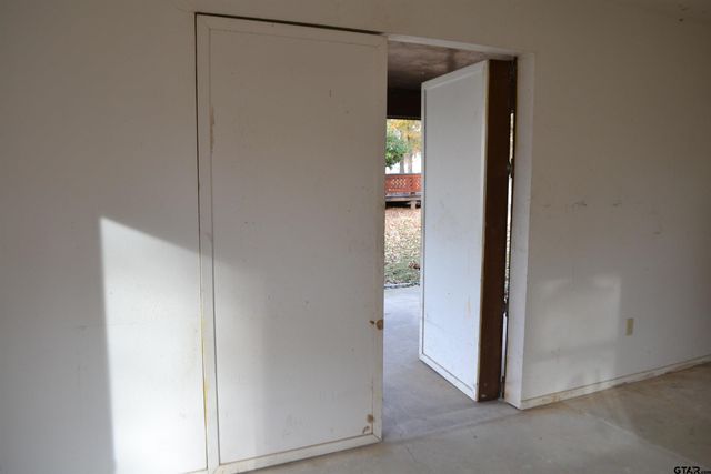 213 County Road 1997, Yantis, TX 75497