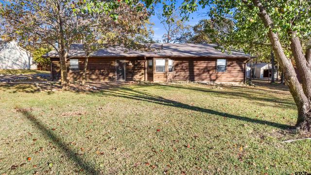 213 County Road 1997, Yantis, TX 75497