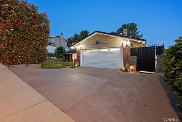 23810 Fambrough, Newhall, CA 91321