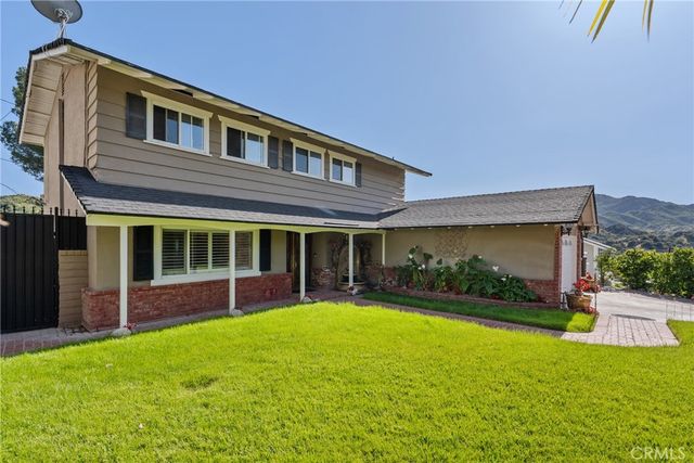 23810 Fambrough, Newhall, CA 91321