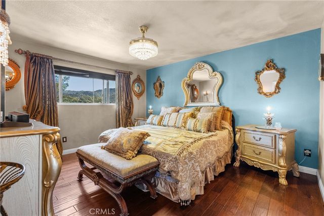23810 Fambrough, Newhall, CA 91321