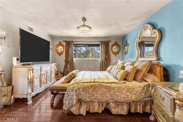 23810 Fambrough, Newhall, CA 91321