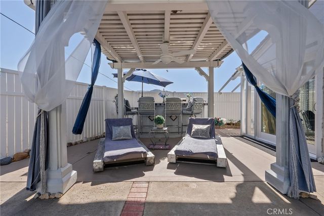 23810 Fambrough, Newhall, CA 91321