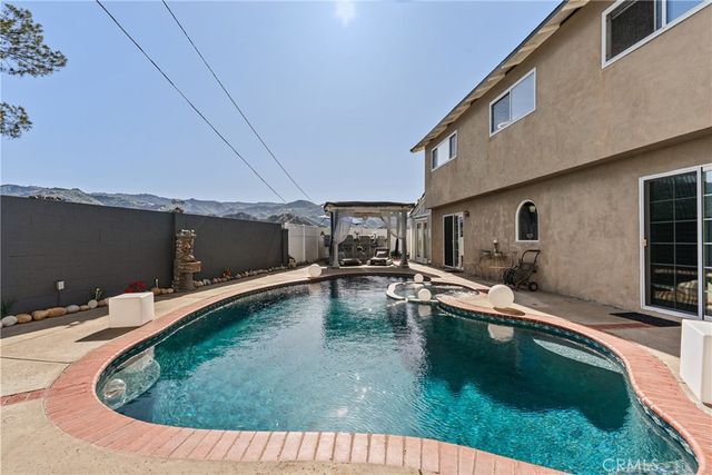 23810 Fambrough, Newhall, CA 91321