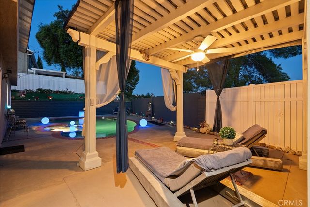 23810 Fambrough, Newhall, CA 91321