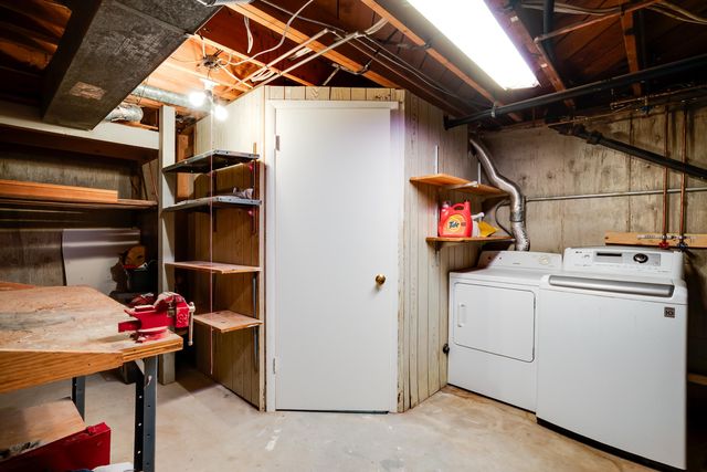 1236 E Galena St, Wichita, KS 67216