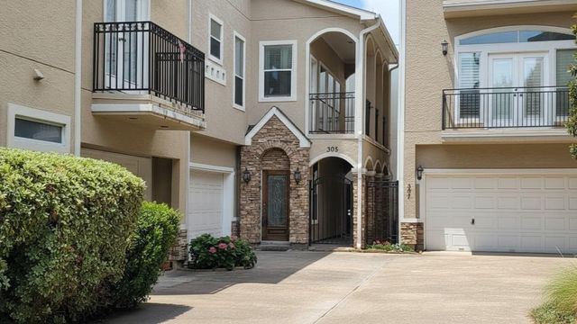 305 Reinerman Street, Houston, TX 77007