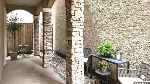 305 Reinerman Street, Houston, TX 77007