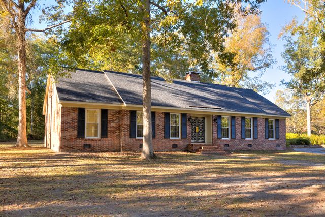 623 Pickwood Drive, Manning, SC 29102