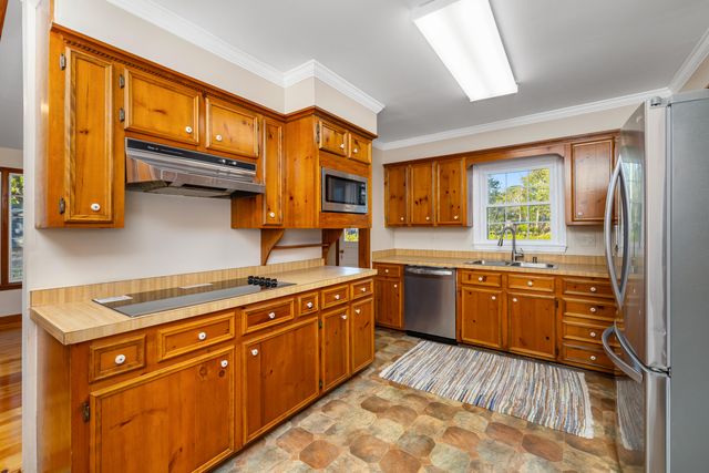 623 Pickwood Drive, Manning, SC 29102