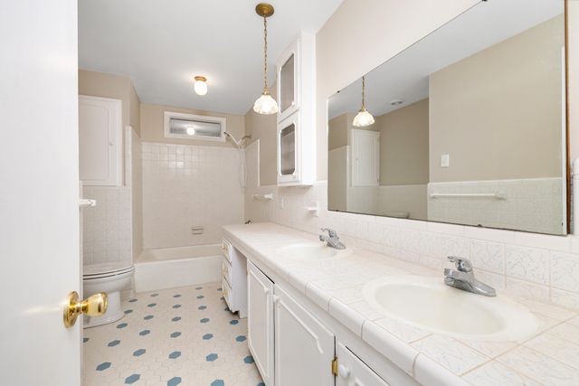 623 Pickwood Drive, Manning, SC 29102