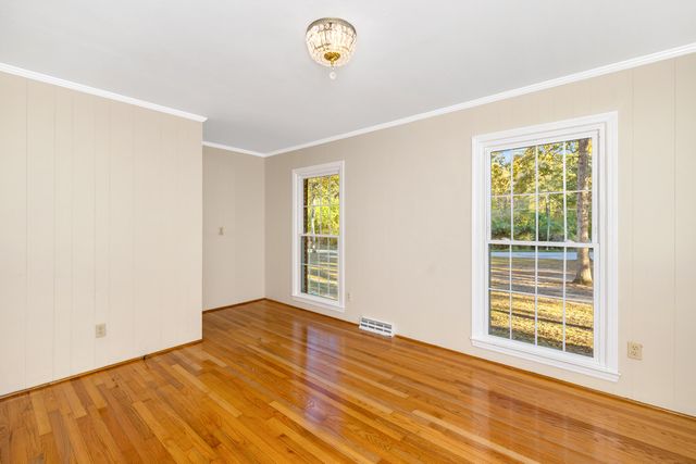 623 Pickwood Drive, Manning, SC 29102