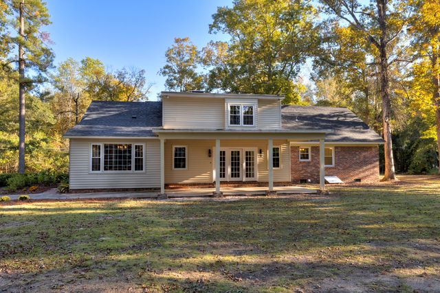 623 Pickwood Drive, Manning, SC 29102