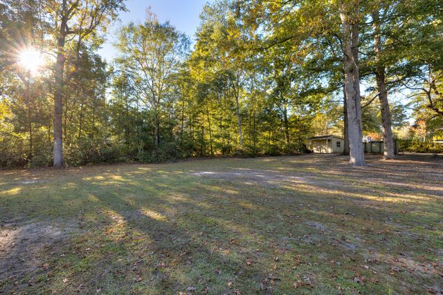 623 Pickwood Drive, Manning, SC 29102