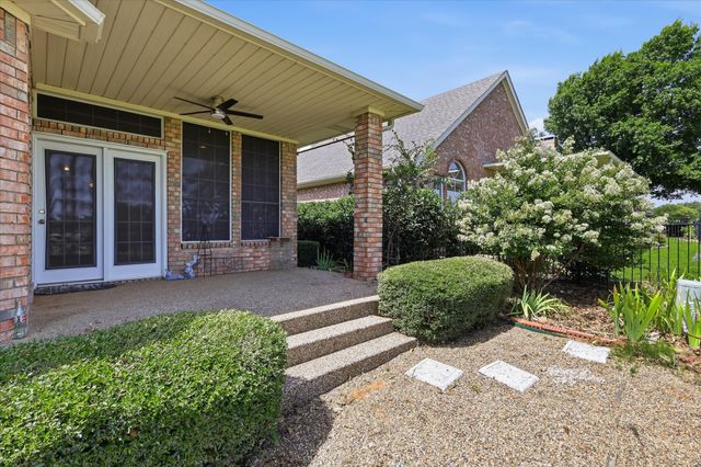 1609 Villa Court, Corinth, TX 76210