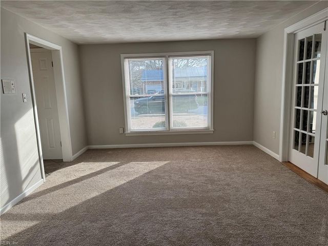 2026 Meadow Lake CT, Norfolk, VA 23518