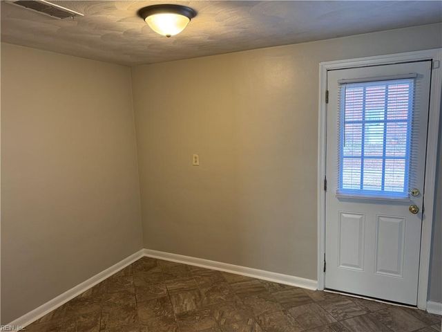 2026 Meadow Lake CT, Norfolk, VA 23518