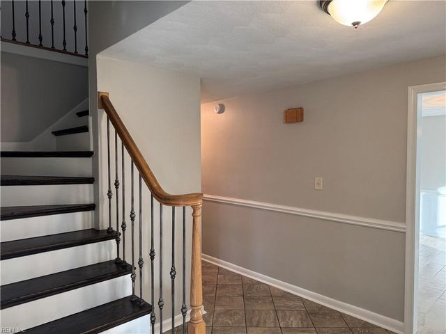 2026 Meadow Lake CT, Norfolk, VA 23518