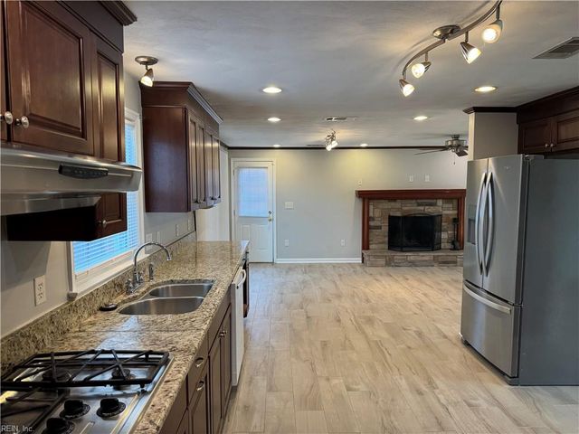 2026 Meadow Lake CT, Norfolk, VA 23518
