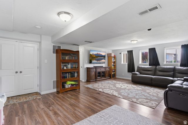 1365 E 5800 S, South Ogden, UT 84405