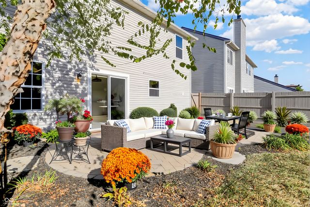 11055 Long Lake Lane, Fishers, IN 46037