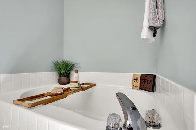 11055 Long Lake Lane, Fishers, IN 46037