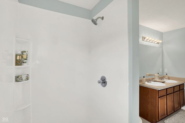 11055 Long Lake Lane, Fishers, IN 46037