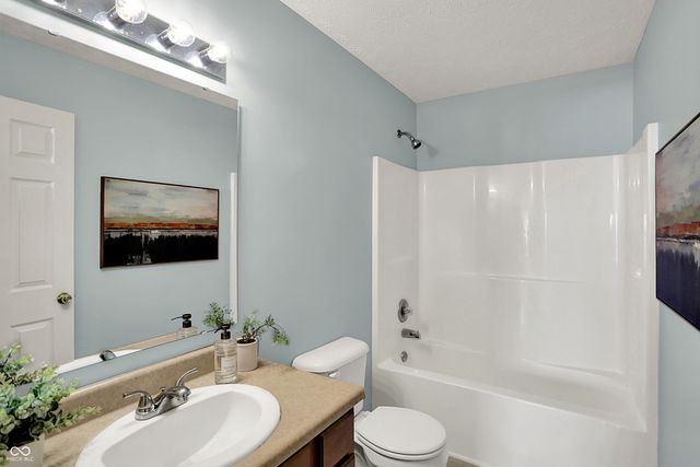 11055 Long Lake Lane, Fishers, IN 46037