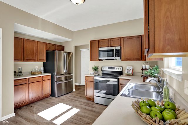 11055 Long Lake Lane, Fishers, IN 46037