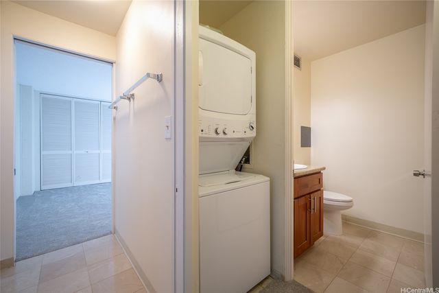 1160 Ala Napunani Street 1105, Honolulu, HI 96818