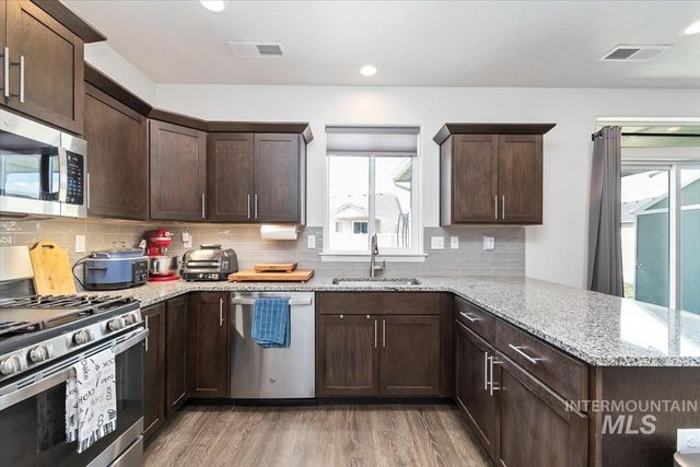 4718 Great Falls Ave, Caldwell, ID 83607