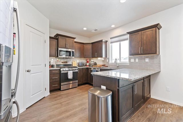 4718 Great Falls Ave, Caldwell, ID 83607