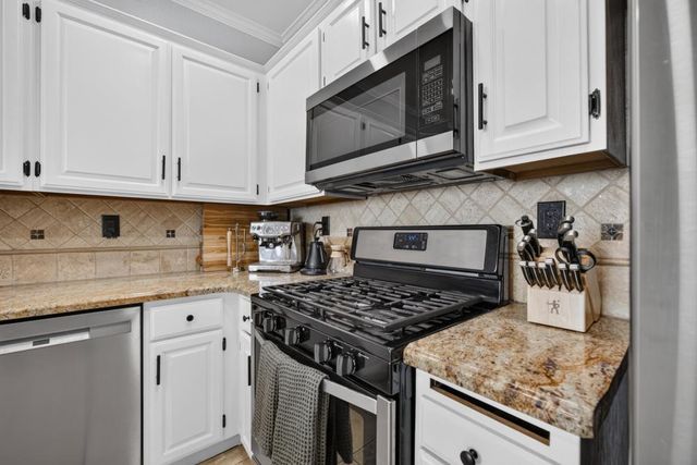 5340 Blue Sapphire Ct, Elk Grove, CA 95758