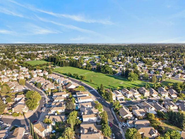 5340 Blue Sapphire Ct, Elk Grove, CA 95758