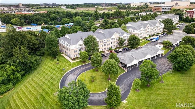 5 Monarch Trace Court 108, Chesterfield, MO 63017