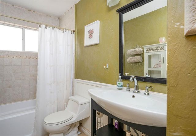 432 E Twelve Oaks Terrace, Mustang, OK 73064