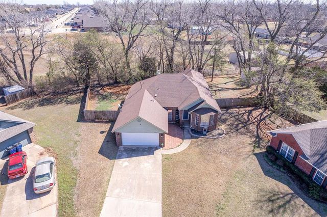 432 E Twelve Oaks Terrace, Mustang, OK 73064