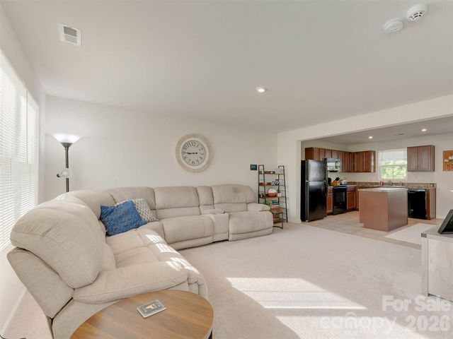 6105 Cutwater Circle, Charlotte, NC 28269