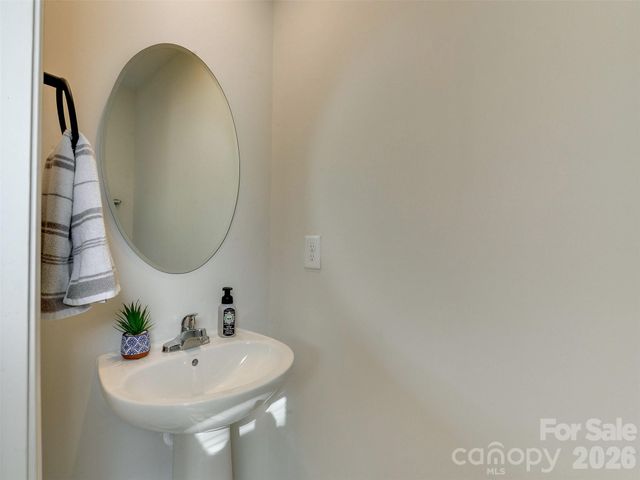 6105 Cutwater Circle, Charlotte, NC 28269