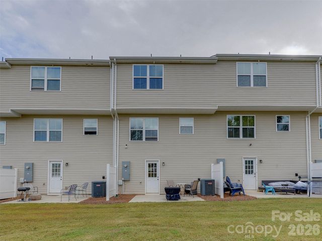 6105 Cutwater Circle, Charlotte, NC 28269