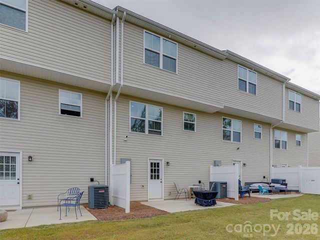 6105 Cutwater Circle, Charlotte, NC 28269
