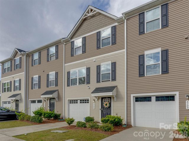 6105 Cutwater Circle, Charlotte, NC 28269