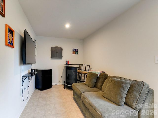 6105 Cutwater Circle, Charlotte, NC 28269