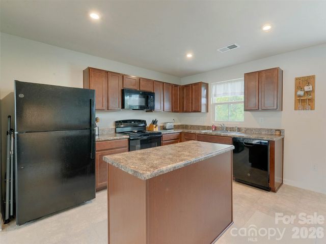 6105 Cutwater Circle, Charlotte, NC 28269