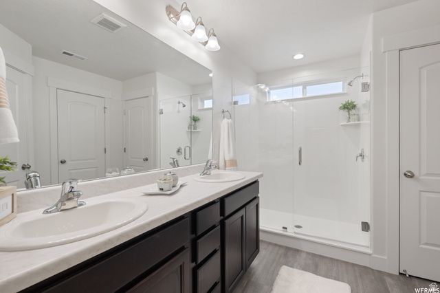 166 E CRANER PEAK DR, Eagle Mountain, UT 84005